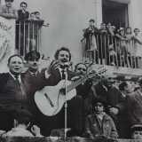 Del resto basta farsi un giro in via Brindisi, la strada principale del paese, per osservare nei bar le foto esposte con orgoglio del concerto tenuto dall'artista nel 1958, nella stessa piazza del Popolo, subito dopo la prima vittoria al festival di Sanremo